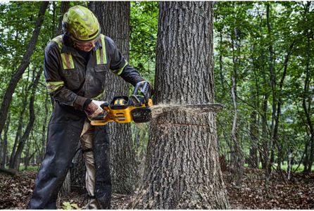 DEWALT 54V Cordless Chainsaw, 50cm Bar – Powerful Electric Saw