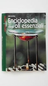 Enciclopedia degli olii essenziali