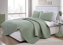 Victoria Classics Comforters