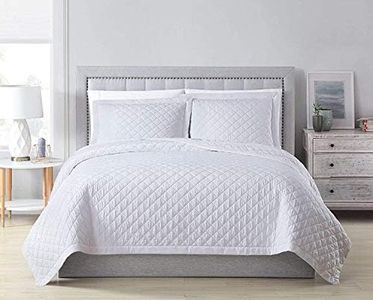 Chezmoi Collection Owen 3-Piece Soft Cooling Blend of Rayon Derived from Bamboo & Polyester Quilt Bedspread Diamond Quilted Coverlet Set (King, White)