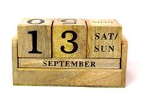 Giyana Mango wood Never Ending Date Calendar & Card Holder for Office