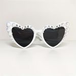 Cranight Bride To Be Sunglasses Faux Pearl Embellished White Heart Shaped Sunglasses Bachelorette Hen Do Party Accessories Decorations