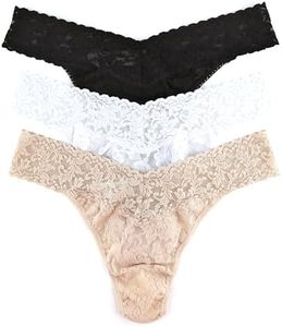 hanky panky, Signautre Lace Original Rise Thong Three Pack, Black,White, Chai, One Size (4-14)