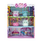 Squishville by Squishmallows SQM0341 Sweet Shop, Playset with 2 Inch Priya The Purple Panda, Tres’zure The Teal Cat and Bistro Table and Chair, Toys for Kids