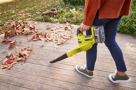Ryobi 18V Cordless Leaf Blower – Lightweight Handheld Garden Tool
