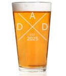 CARVELITA Dad Est 2025 Beer Glass - Pregnancy Announcements For Dad - 16oz Beer Pint For Expecting Father - Dad To Be Gifts - Funny New Dad Gifts - First Time Dad Gifts - Gifts For Dad