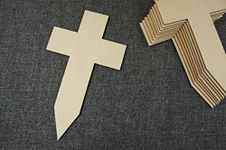 DECOCRAFT 10x Plain Wood Wooden Cross Embelishments Craft Shapes Memorial Crucifix (W93)