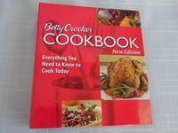 Betty Crocker Cookbook: Everything You Need to Know to Cook Today (BETTY CROCKER'S COOKBOOK)