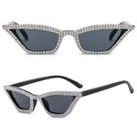 HEAWAA Rhinestone Cat Eye Sunglasses, Trendy Sparkling Diamond Glasses Fashion Retro Luxury Bling Eyewear Fancy Dress Accessories for Women Men Girls Summer Party Driving Shopping Traveling (Black)