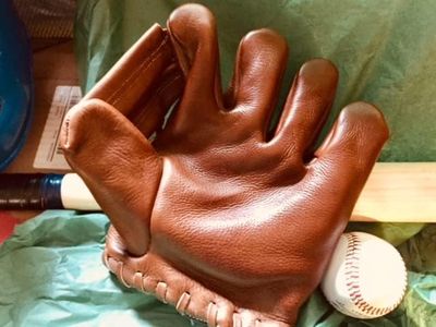 Past Time Sports Victory Auburn Baseball Glove (1920s)