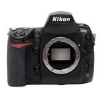 Nikon D700 12.1MP FX-Format CMOS Digital SLR Camera with 3.0-Inch LCD (Body Only) (Old Model)