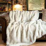 BATTILO HOME Faux Fur Throw Blanket White Fur Throws for Sofa 130x170cm Luxury Fuzzy Warm Cozy Faux Fur Fluffy Blanket for Bed Couch Home Decor