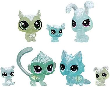 Littlest Pet Shop Frosted Wonderland Pet Friends Toy, Green Theme, Includes 7 Pets, Ages 4 & Up