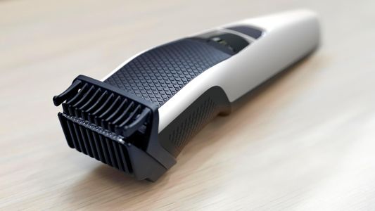 Philips Series 3000 Beard Trimmer – Adjustable Precision Groomer