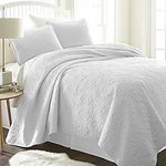 Linen Market 3 Piece White Quilt Queen Size Bed Set - A Lightweight Bedspread & Machine Washable Quilts - Includes Quilted Coverlet and Two Pillow Shams - Perfect Bedding Quilts Queen Size Sets