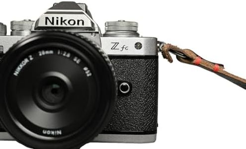 NIKON KIT Z fc + NIKKOR Z DX 28mm f/2.8 SE, appareil photo hybride capteur DX (20,9 MP, 4K/30p, rafale 11 i/s, écran tactile orientable)