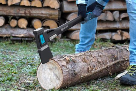 Gardena Splitting Axe 70cm – Heavy Duty Wood Chopping Tool