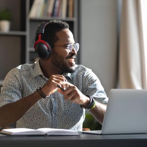 kwmobile Replacement Ear Pads for HyperX Cloud Stinger Headphones, Black