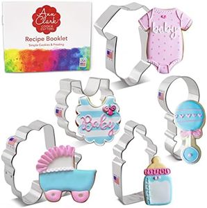 Ann Clark Cookie Cutters Ensemble de 5 emporte-pièces bain bébé avec livret de recettes, grenouillère, biberon, hochet, bouteille et landau - Acier de fabrication américaine