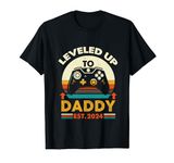 Leveled Up To Daddy 2024 Vintage Promoted To Daddy Est. 2024 T-Shirt