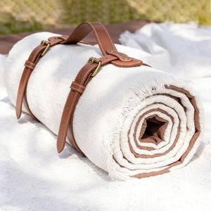 Picnic Blanket, 2 in 1 Outdoor Waterproof Throw Blanket, Large Foldable Beach Mat fit 4-6 Adults, Perfect for Yoga, Stadium , Car , Best Gift for Couple & Families