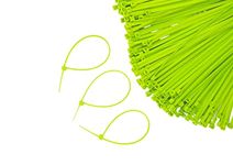 GLOBOMOTIVE Teeth Grip Nylon Self Locking Cable Ties, Fluorescent Green (200 x 3.6 mm, 100 pieces) - Heavy Duty Strong Zip Wire Fastener Organizer Tie for Indoor and Outdoor