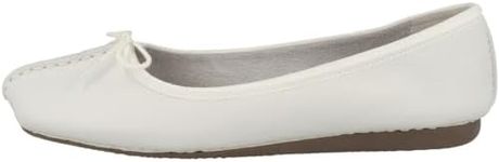 Clarks Women's Freckle Ice Closed M
