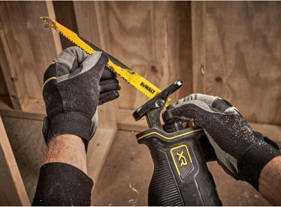 DEWALT 18V XR Brushless Reciprocating Saw – Bare Tool