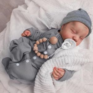 WOOROY Realistic Reborn Baby Dolls - 18 Inch Full Vinyl Body Lifelike Reborn Boy Doll Poseable Anatomically Correct Newborn Sleeping Baby Dolls Gift Toys for Kids Age 3+