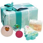 Bomb Cosmetics Winter Wonderland Handmade Wrapped Bath and Body Gift Pack, Contains 5-Pieces, 440 g [Contents May Vary]