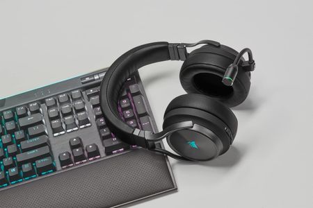 CORSAIR VIRTUOSO RGB Wireless Gaming Headset – Black
