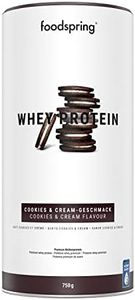 Protéine en Poudre Whey foodspring Cookies & Crème - Avec 24g de protéines pour la prise de muscle, parfaite solubilité, issu de lait de pâturage, riche en BCAAs & EAAs - 750g