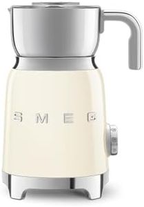 Smeg, Milchaufschäumer Multifunktion MFF11CREU, mit Induktionssystem, 6 voreingestellte Programme, eine manuelle Funktion, abnehmbare Karaffe von 600 ml, Messkappe, integriertes Umschlag, 500W, Creme