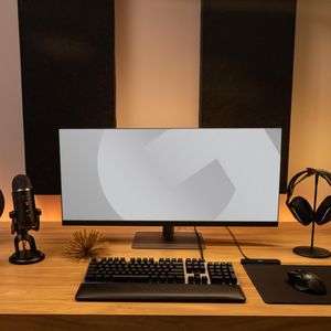 Logitech G733 Wireless Gaming Headset – Black