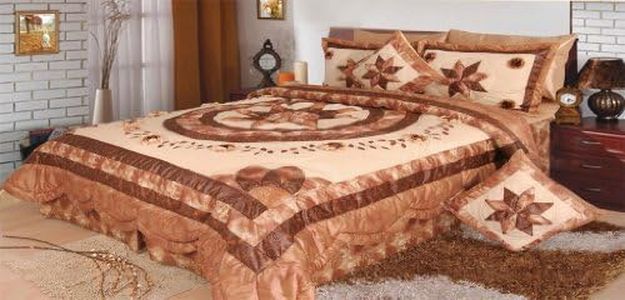 Dada Bedding Autumn Brown Floral Comforter Set - Chestnut Ivory Color Puffy Patchwork Stars Print with Pillow Shams + Cushion Covers - King Size - 5-Pieces