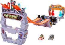 Hot Wheels Star Wars RacerVerse Toy Car Track Set & 2 Die-Cast Racers Inspired by Star Wars: Grogu and The Mandalorian