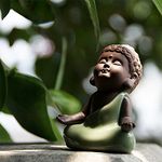 Kingzhuo Ceramic Tiny Cute Baby Buddha Statue Monk Figurine Cute Buddha Babies Baby Buddha Monk Home Decoration Zen Decor Peaceful Rulai Figurine (C)