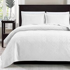 Love's cabin King Size Quilt Set White Bedspreads - Soft Bed Summer Quilt Lightweight Microfiber Bedspread- Modern Style Wave Pattern Coverlet for All Season - 3 Piece (1 Quilt, 2 Pillow Shams)