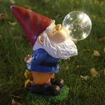 THE ENCHANTED GARDEN Garden Gnome Bubble Blowing Statue Standing Outdoor Resin Gnome Figurine Solar Powered LED Garden Lights Resin Garden for Patio Lawn Yard Décor