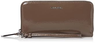 Calvin Klein Women's Key Item Saffiano Continental Zip Around Wallet with Wristlet Strap, Modern Taupe, One Size