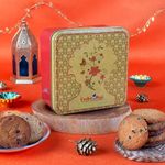 Cookieman Diwali Gift Tin Box | Golden Diwali Gift Box for Diwali | 250g of Diwali Cookies Gift Pack Contains Chocolate Chip, Double Choco Chip, Butter Cashew, Mocha & Black Currant Cookies