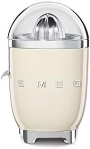 Smeg CJF01CRUK Retro 50's Style Citrus Juicer with Lid, Stainless Steel Reamer and Strainer, Anti-Drip Spout, Cream