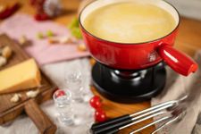 Kuhn Rikon 32236 Cheese Fondue Set, Red, Cast Iron