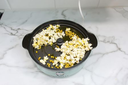 Nostalgia Retro Popcorn Maker – Classic Countertop Popcorn Machine