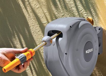 Hozelock Mini Auto Reel Hose Pipe – Compact Retractable Garden Hose