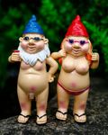 2Pcs Naughty Garden Gnomes Ornaments Funny Naked Rude Garden Statue Peeing dwarf Indoor or Outdoor Lawn Decorations Novelty Interesting Gifts