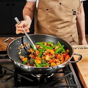 HexClad Hybrid Nonstick Wok 35cm with Steel Lid – Induction & Oven Safe