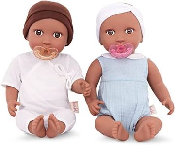 Babi - Poupées Nouveau-nées de 35 cm au Corps Souple - Fille et garçon Jumeaux - Tons de Peau Moyens et Profonds avec Yeux Bruns - Tenues Amovibles et Accessoires de Sucette, 2 Ans +