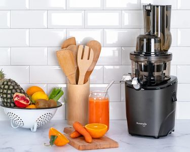 Kuvings REVO830S Slow Juicer – Black Cold Press Juice Extractor