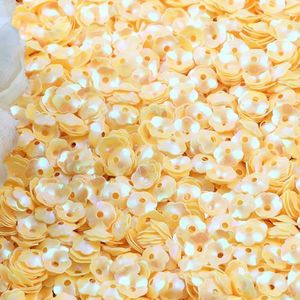 4000pcs 6mm Glitter Flower Bulk Loose Sequins Iridescent Round Embroidery Paillettes Crafts Sequins Cup Spangles for Sewing Christmas Wedding Confetti Decoration Accessories(Yellow)